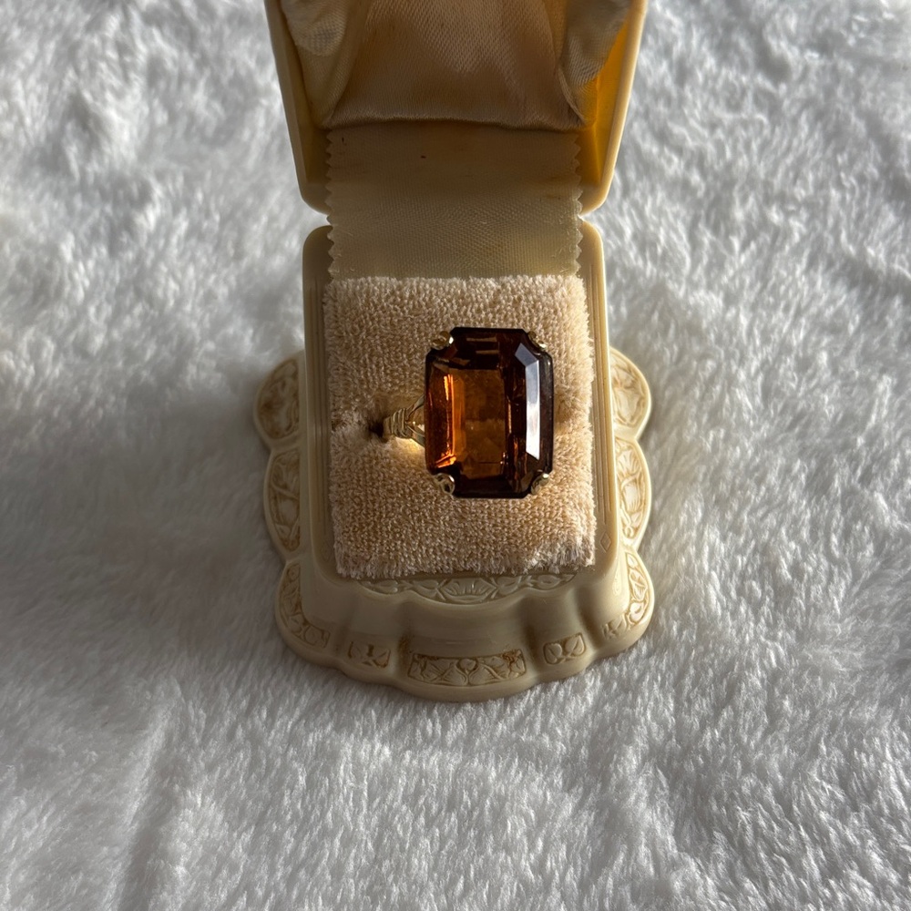 Vintage Avon Smoky Lustre Ring